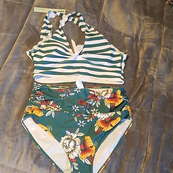 Dressfo Other - BNWT SWIMSUIT 👙